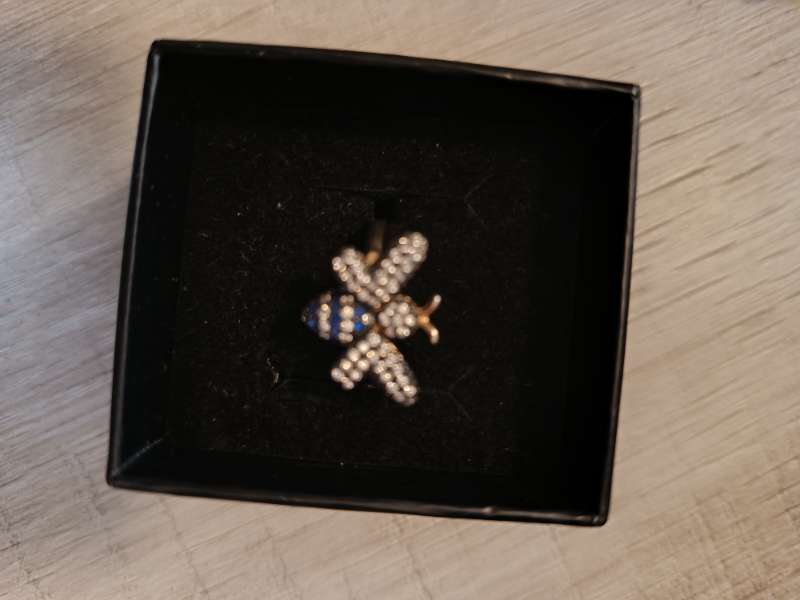 Ring bee