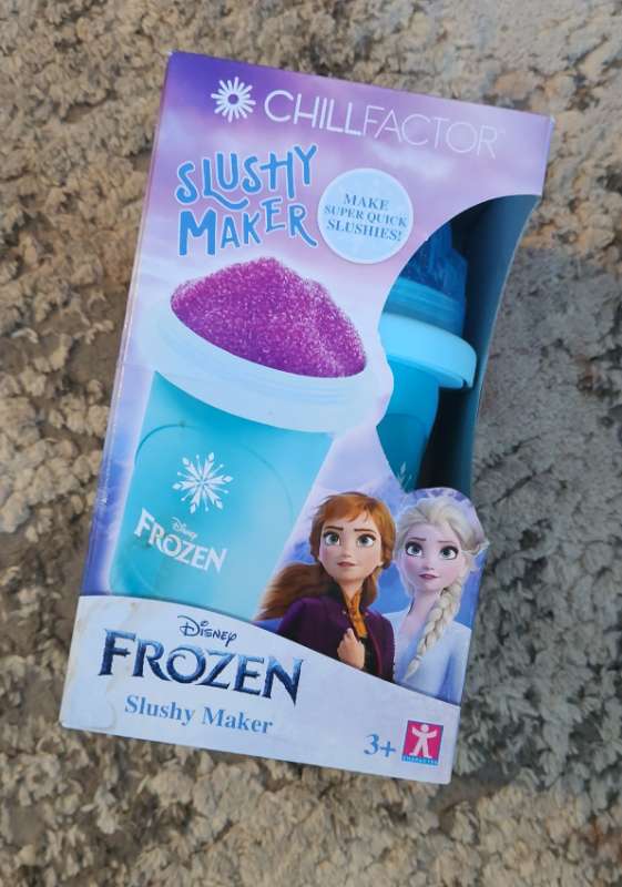 Frozen slushy maker