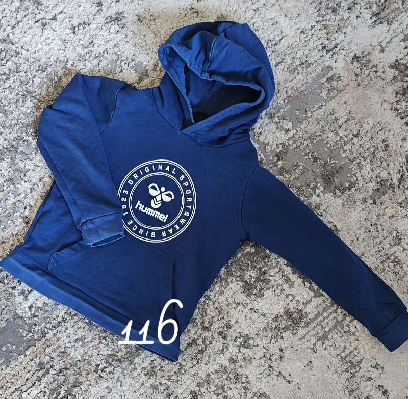 Hummel peysa