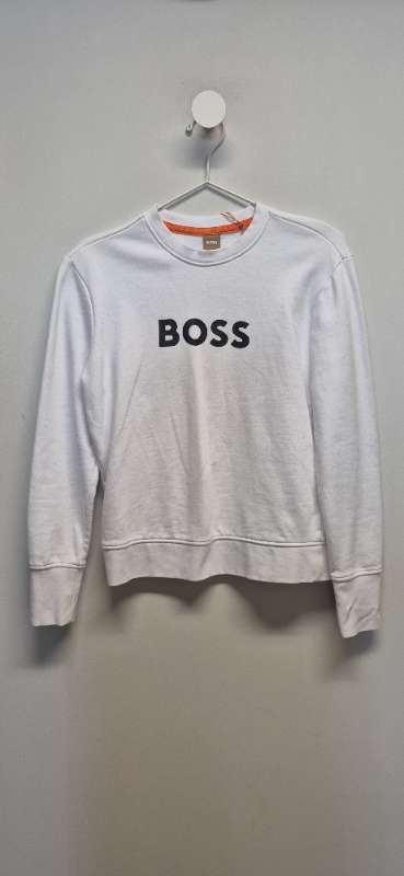 Boss peysa hvìt