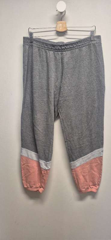LA Gear joggingbuxur bleikar, gráar og hvítar