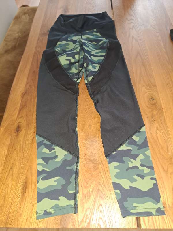 BE FIT ICELAND Æfingarbuxur