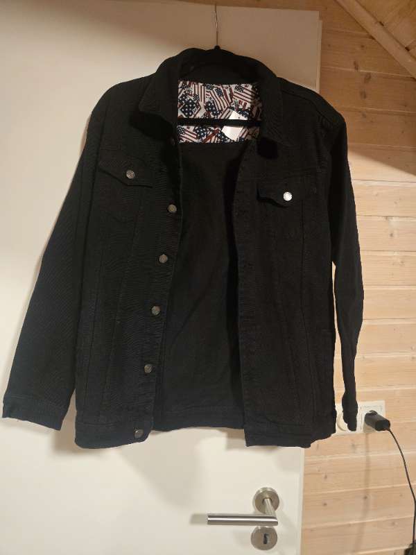 Svartur gallajakka nýr