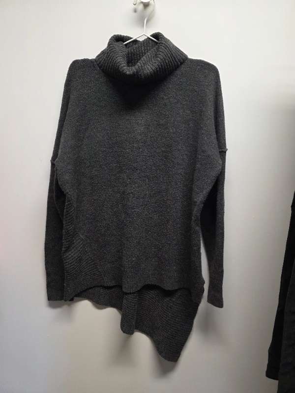 River Island peysa grá