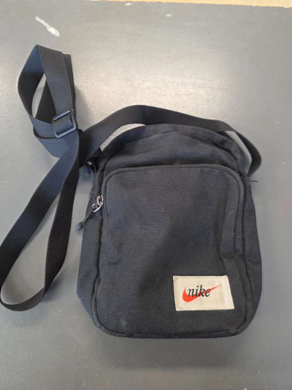 Nike taska