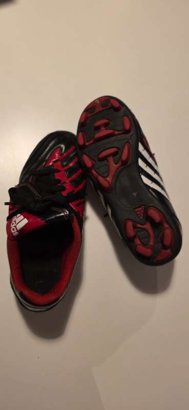 Adidas takkaskór
