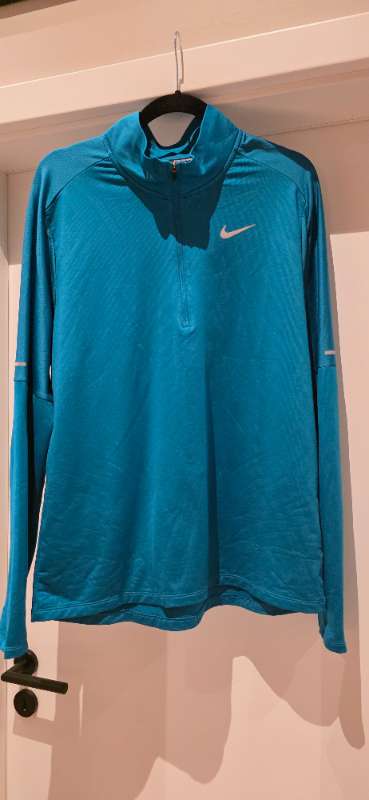 Nike dry fit græn peysa