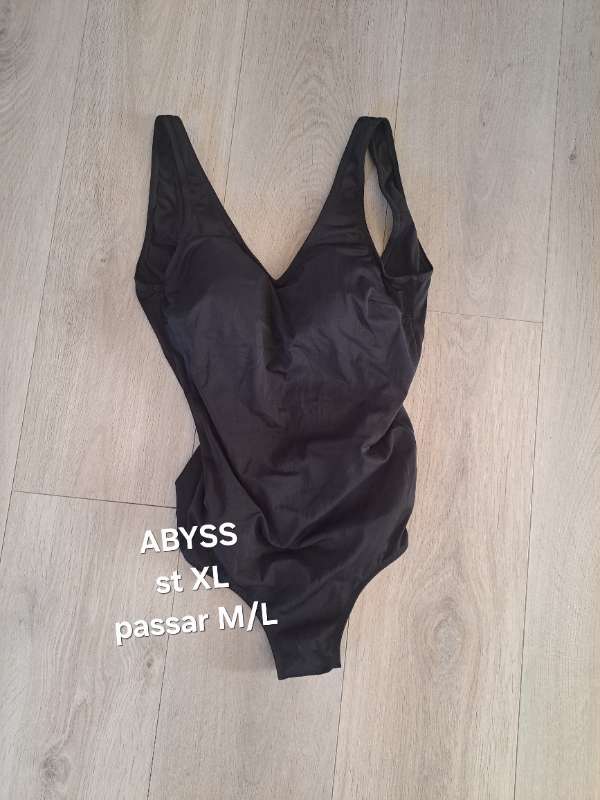 ABYSS sundbolur
