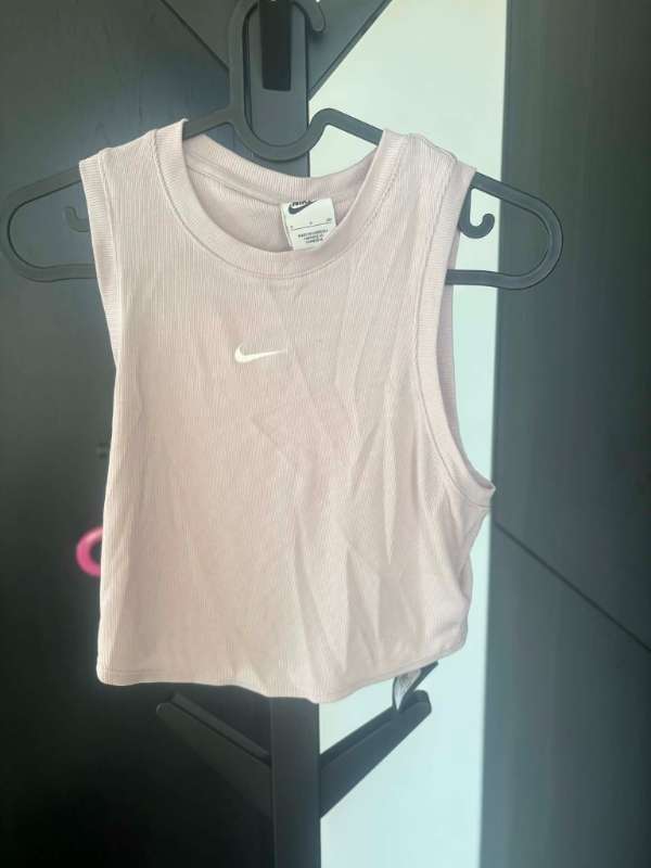 Nike bolur
