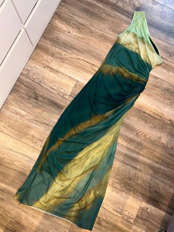 Grænn og ljósgrænn kjóll