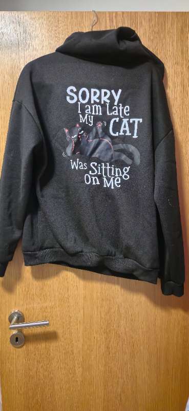 Funny cat hettupeysa
