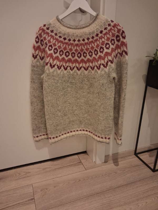 Lopapeysa riddari bleik og ljosgra