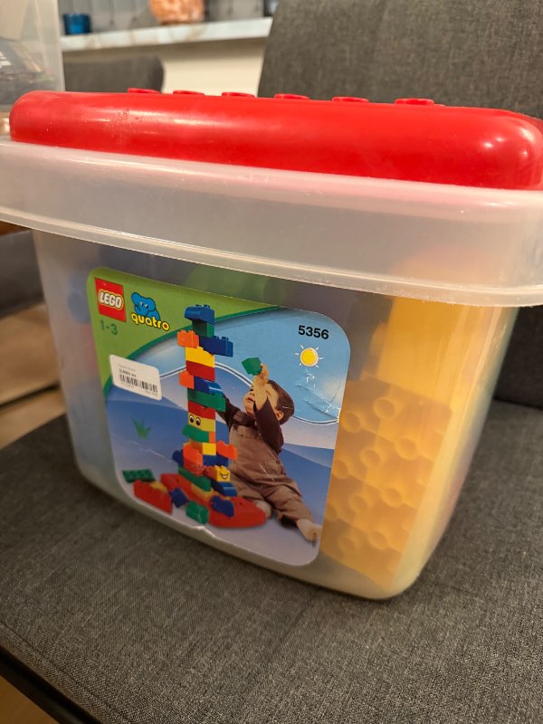 Lego quatro kubbar