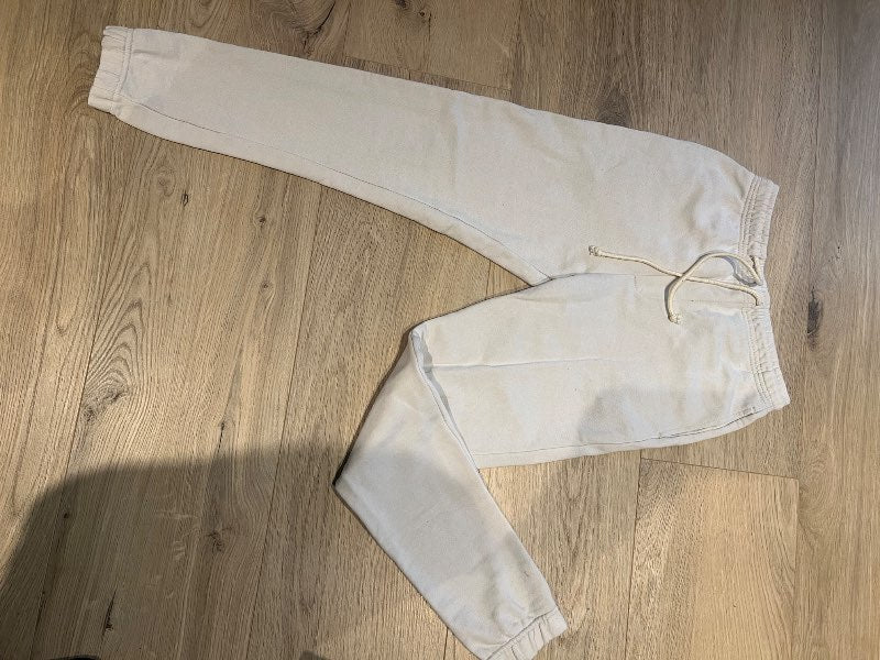 Hvítar joggingbuxur