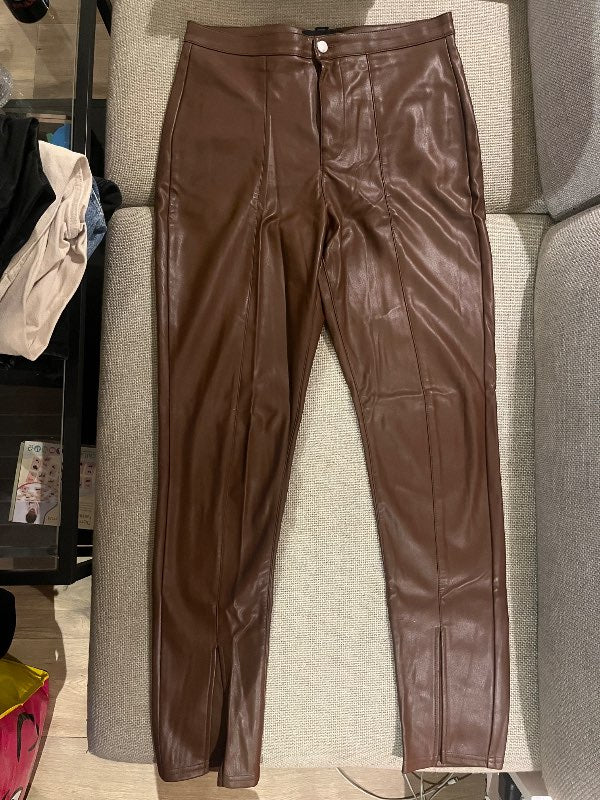 Brúna pleður Buxur með klauf á skálmum