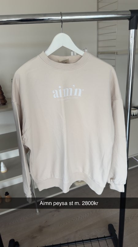 Aimn peysa