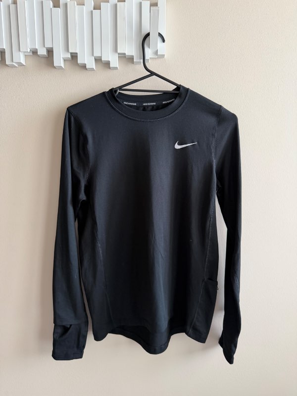 Nike peysa