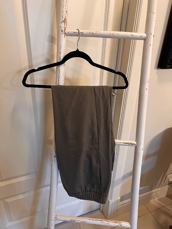 Zara buxur