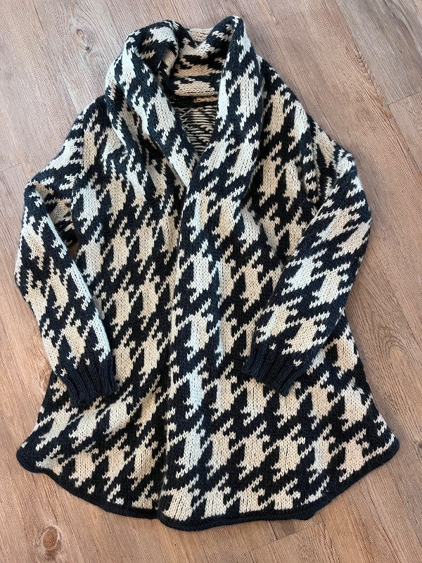 Sisley peysa L