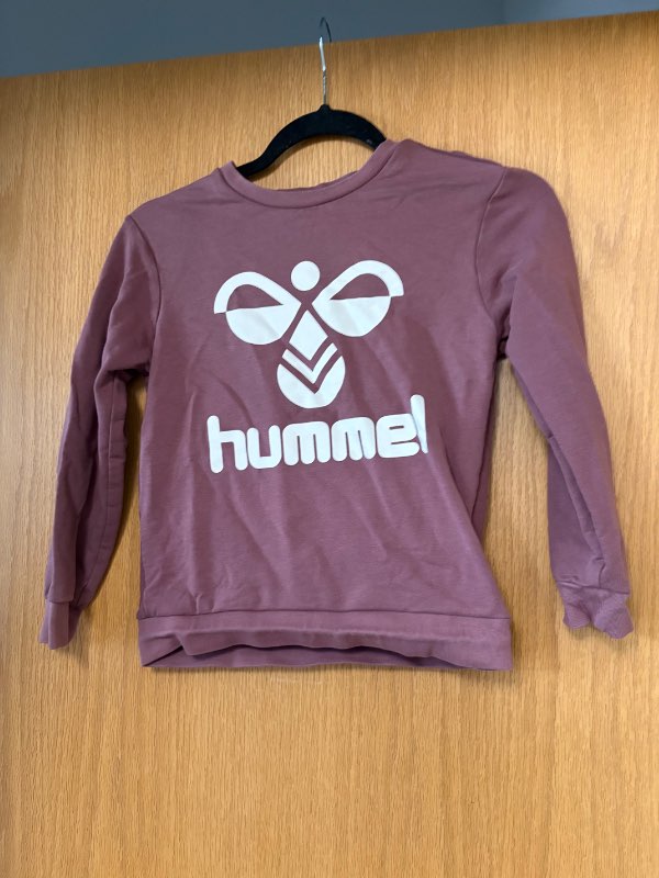 Hummel peysa