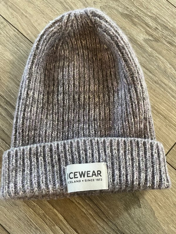Fjólublá Icewear húfa
