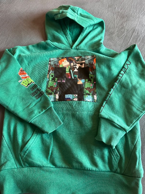Græn minecraft peysa st 134