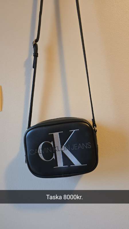 Calvin klein taska