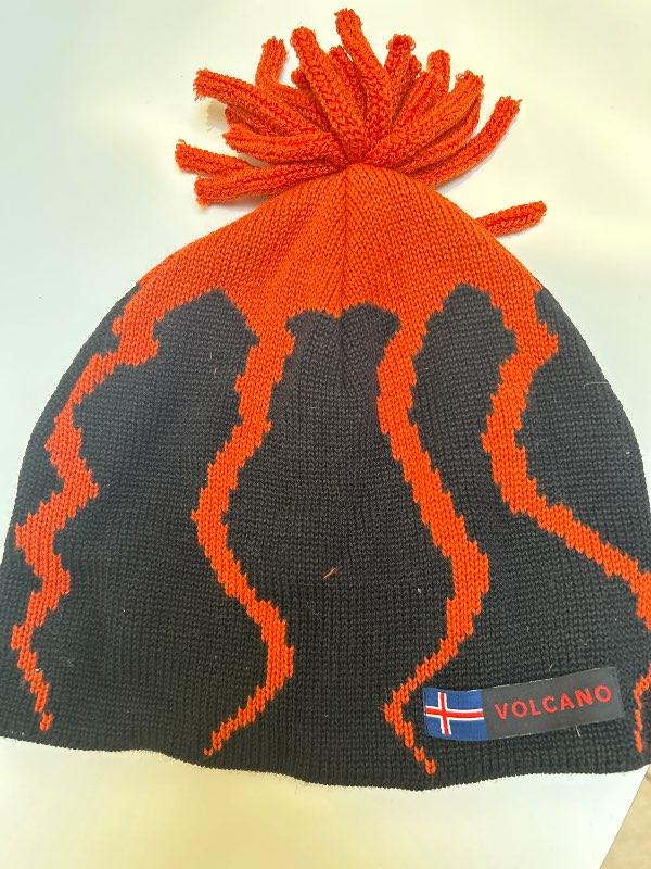 Volcano húfa