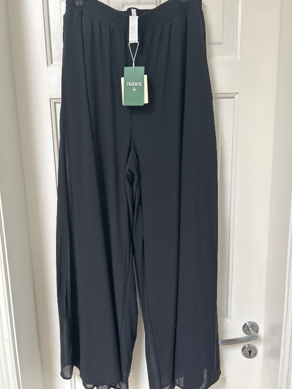 Halara buxur svartar