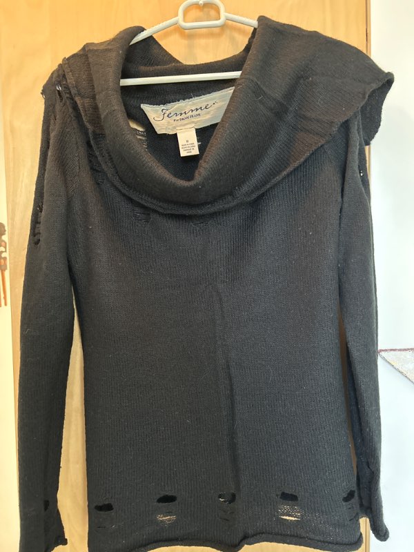 DKNY peysa