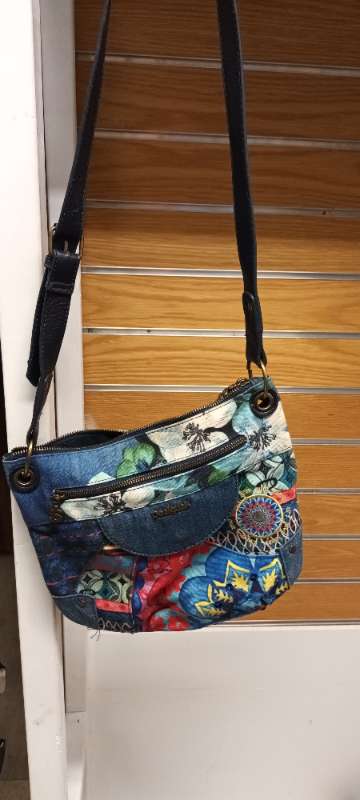 Desigual taska