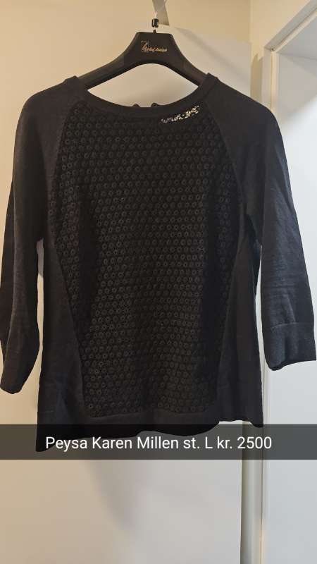 Peysa Karen Millen kvart ermar