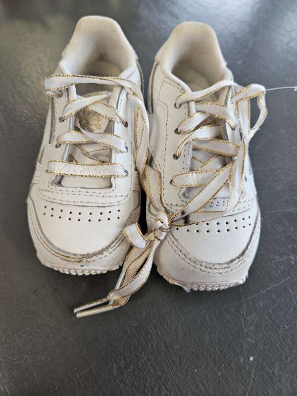 Reebok skór hvítir og gull