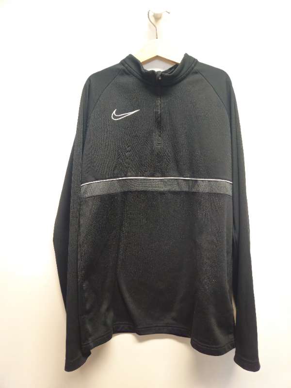 Nike peysa dry fit