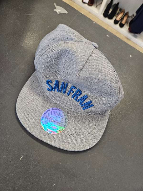 Derhúfa grá San Fran