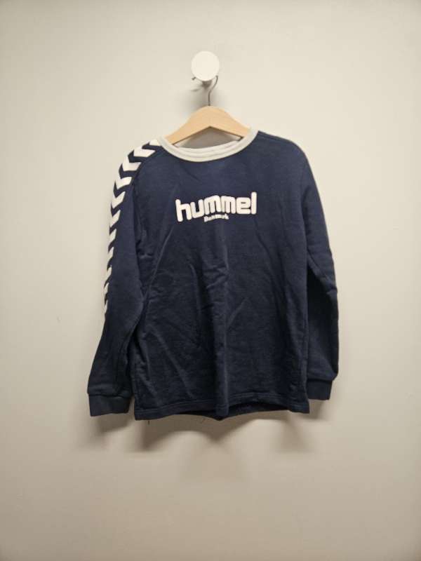 Hummel peysa blá
