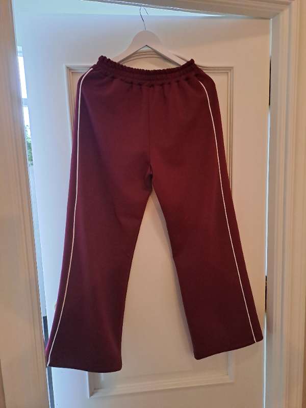 NEW COLLECTION. KÓSÝ BUXUR (ónotað )
