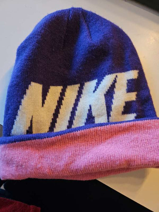 Nike húfa