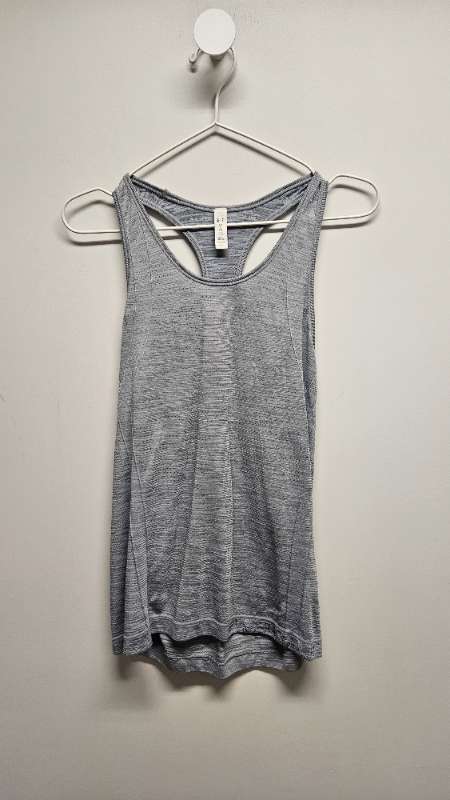 Under Armour toppur
