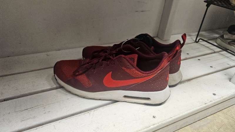 Nike skór rauðir