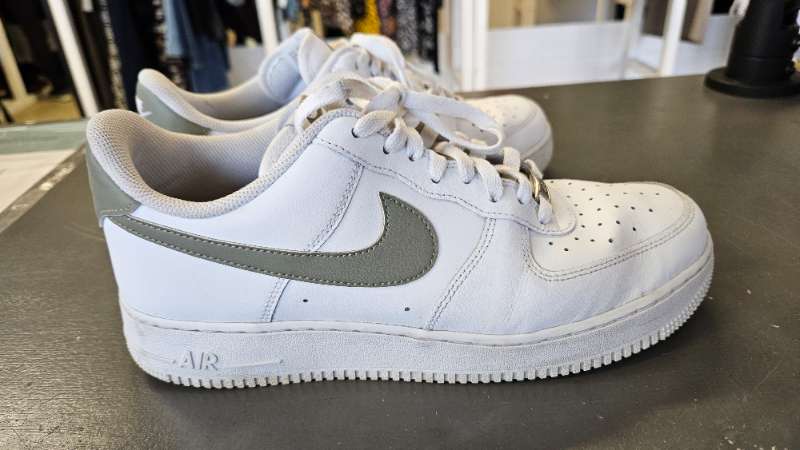 Nike air skór hvítir m.gráu