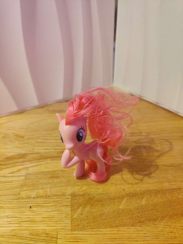 My pony bleikur lítið
