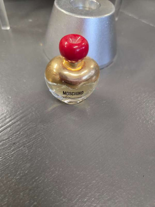 Ilmvatn Moschino mini