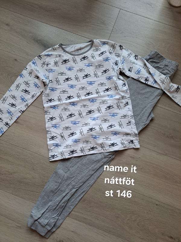 Name it náttföt flugvélar