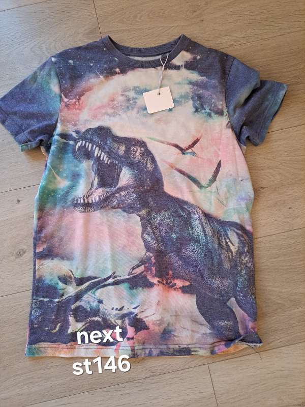 Next risaeðlubolur