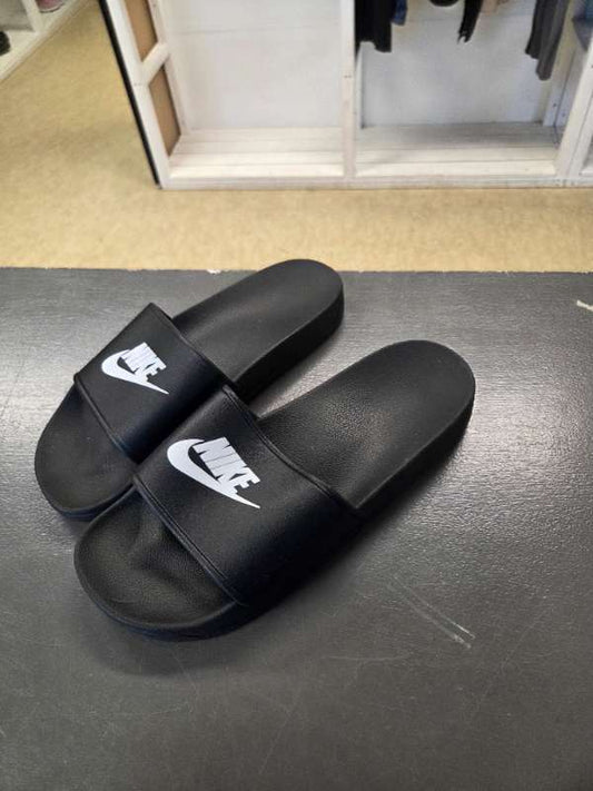Nike inniskór