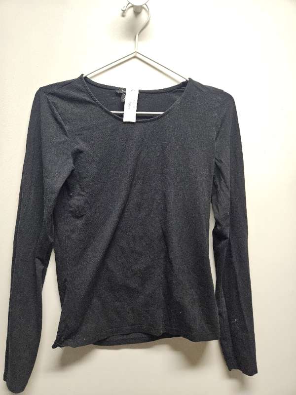 Amisu svört síðermabolur