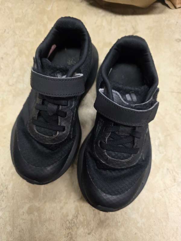 Adidas strigaskór svartir