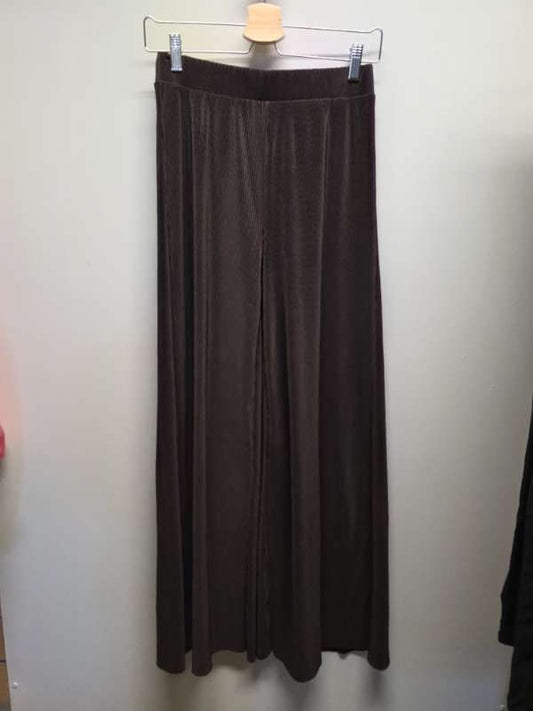 Reserved buxur brúnar