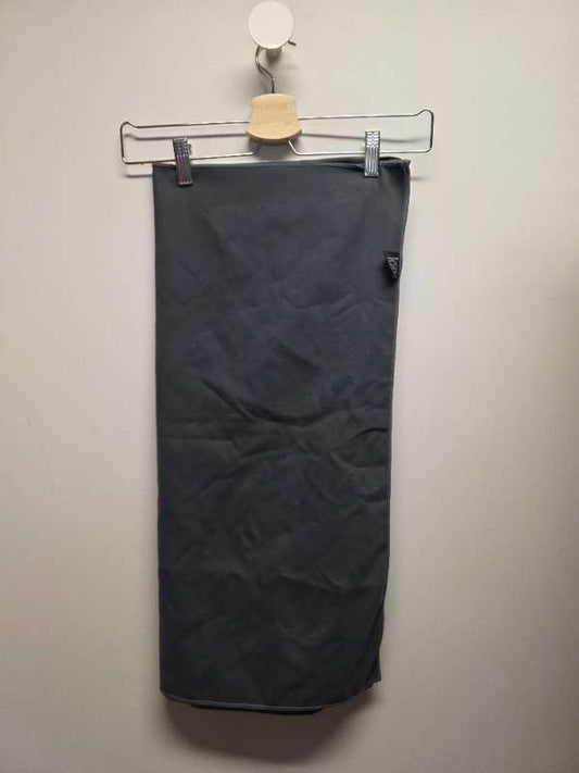 Define the line yoga handklæði grátt